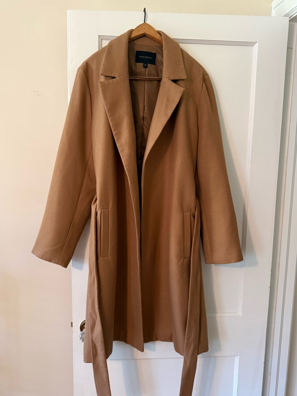 Banana Republic Women's Camel Tan Coat